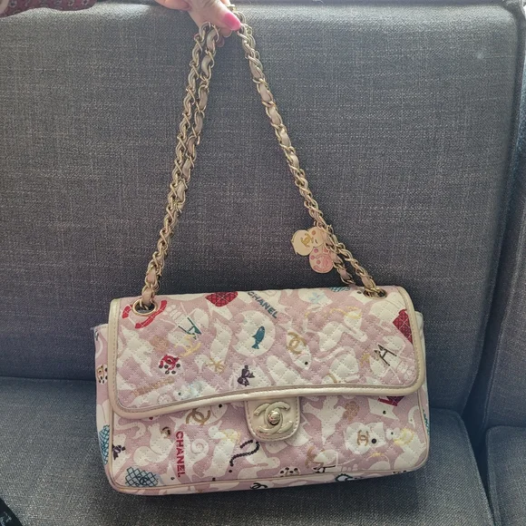 The cutest pink Chanel - Picture 2 of 11